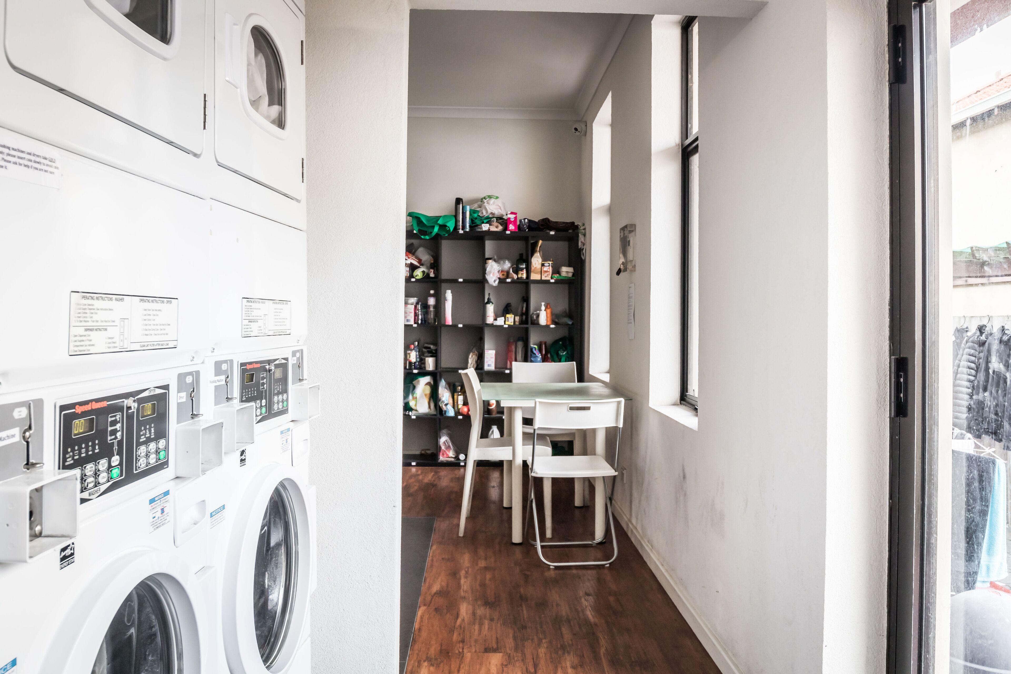 Downtown Backpackers Hostel Perth - Note - Valid Passport Required For Check In — Photos 1