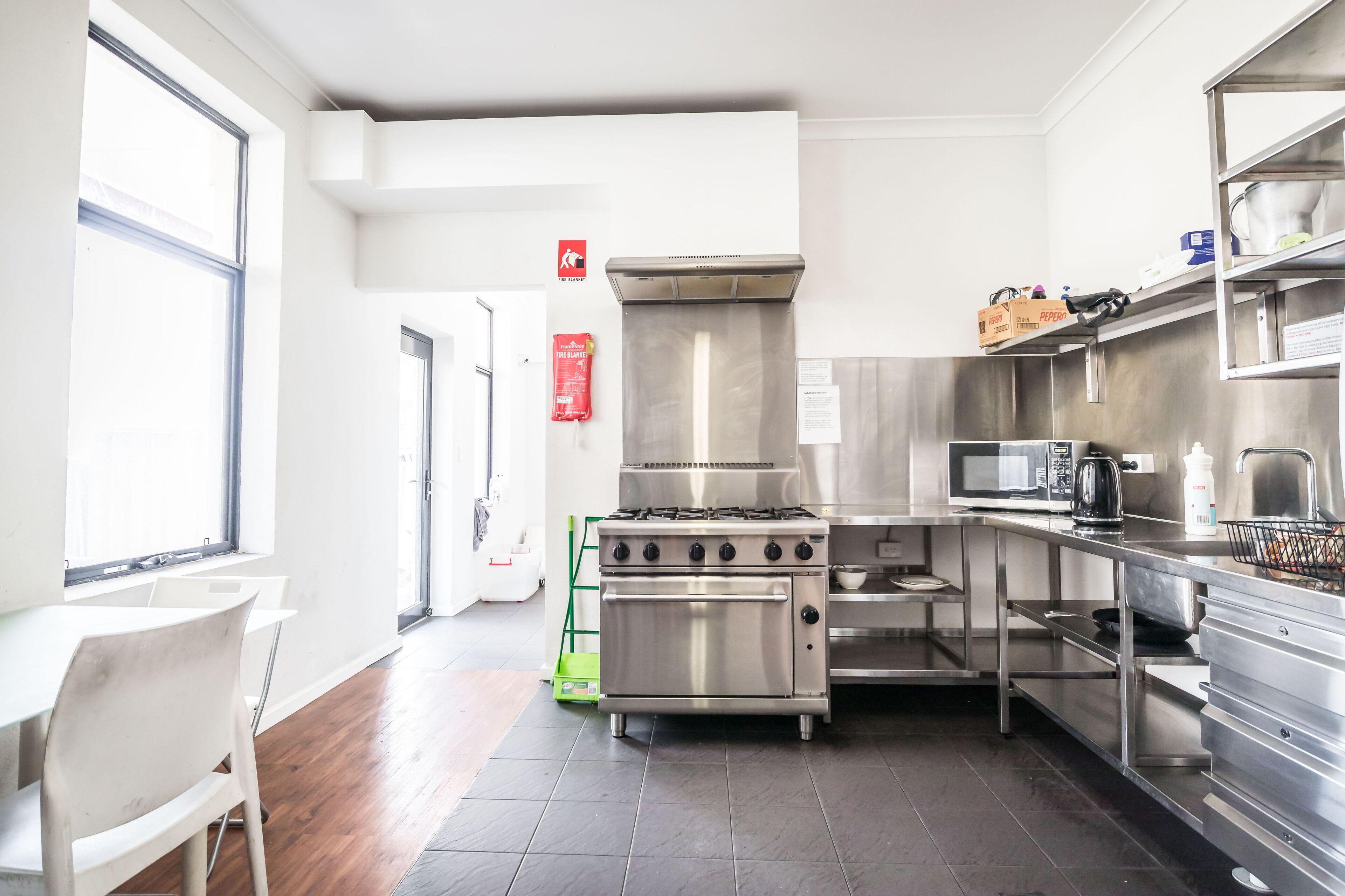 Downtown Backpackers Hostel Perth - Note - Valid Passport Required For Check In, Perth